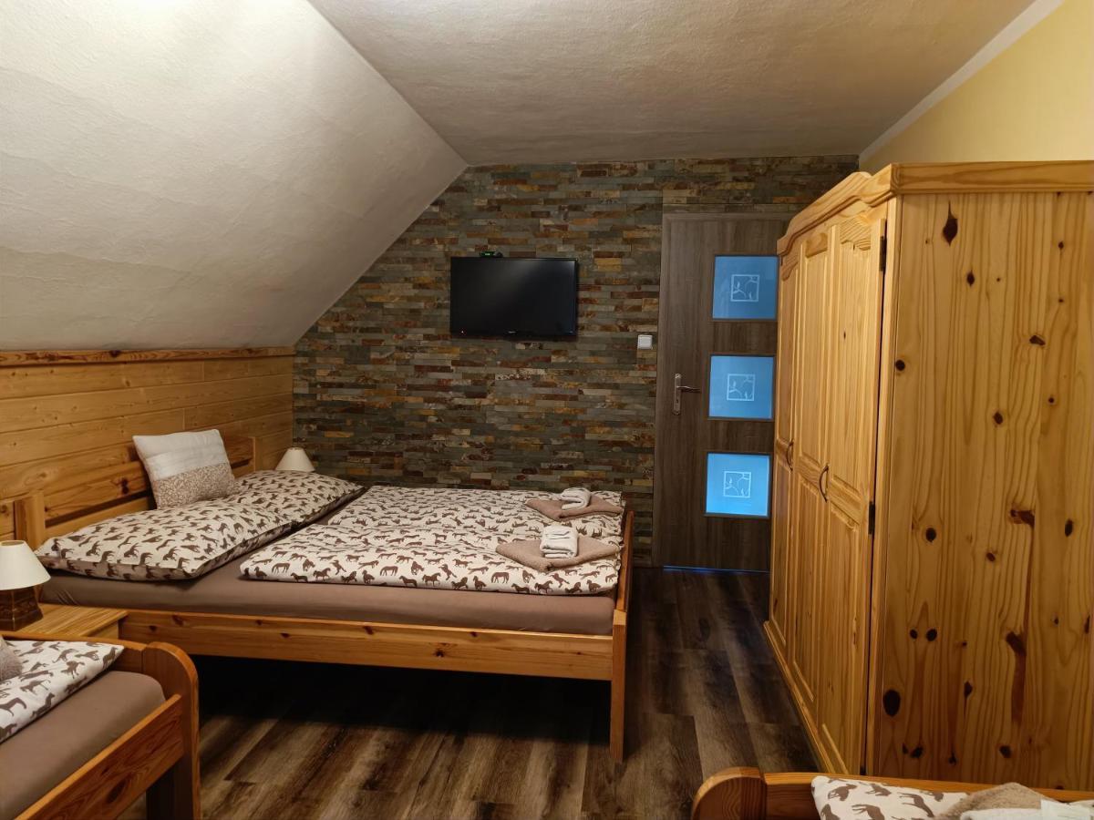 Jizdarna Malenovice Appartement Malenovice  Buitenkant foto