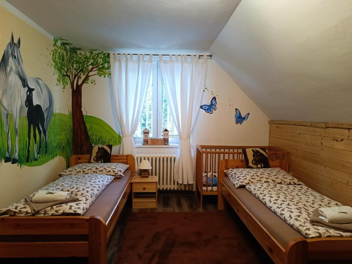 Jizdarna Malenovice Appartement Malenovice  Buitenkant foto