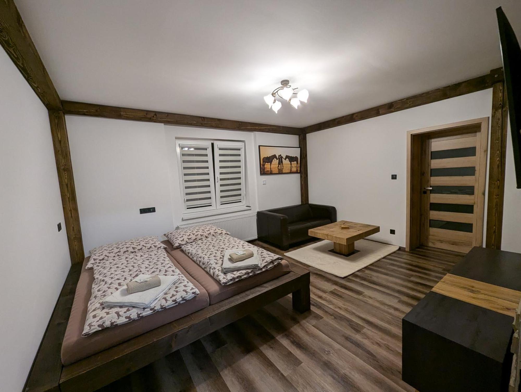 Jizdarna Malenovice Appartement Malenovice  Buitenkant foto